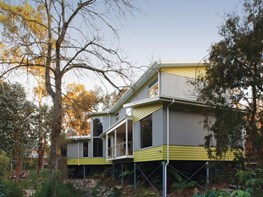 Unique rebuild of 1950s Melbourne home that 'floats on water'