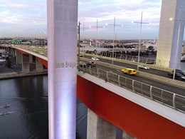 Bolte Bridge safety barrier created with X-TEND mesh screens and cables