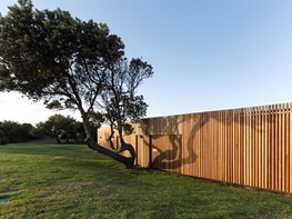 Marks Park Amenities by Sam Crawford Architects