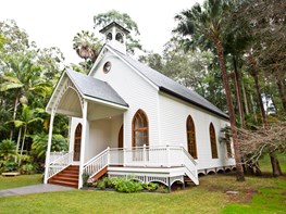 A sustainable chapel celebrating Australian timber