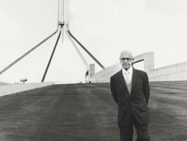 Romaldo Giurgola, in front of the &lsquo;new&rsquo; federal parliament in Canberra. Image: National Library of Australia
