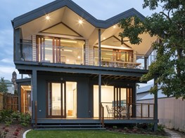 Studio 15b build ‘in-and-under’ raised 1950s Brisbane home 