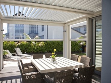 LouvreTec&rsquo;s outdoor blinds ensure you can use your alfresco spaces throughout the year, come rain, wind or shine.
