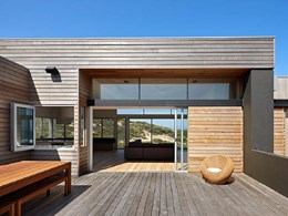 Capral sliding doors maximise views to rugged landscape at St. Andrew’s Beach house