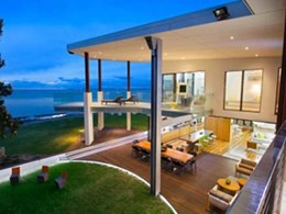HEATSTRIP Max radiant heaters selected for outdoor heating at eco-friendly beach home