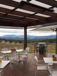 Yarra Valley venue selects HEATSTRIP Classic radiant heaters for outdoor heating