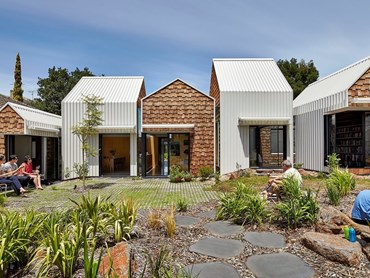 Eleanor Cullis-Hill Award for Residential Architecture – Houses (Alterations and Additions) – Tower House by Andrew Maynard Architects (Vic). Photography by Peter Bennetts