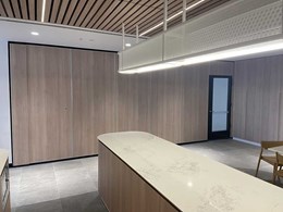Operable wall helps create flexible teaching spaces at Deakin University building