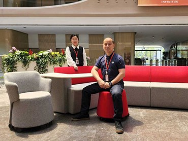 Infinitus HR/Admin Manager Lin Xianda (right) and Infinitus HR/Admin Deputy Director Zhang Qiuping