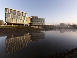 Beating the weather: Werrington Park Corporate Centre by Architectus