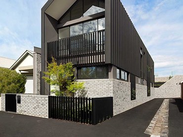 Esplanade House featuring Petersen D91 bricks 
