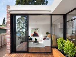 A sustainable villa in Kew