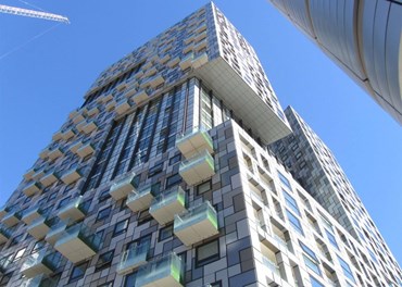 The Lincoln Plaza housing tower by BUJ Architects
