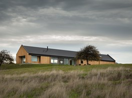 Huon Barn House | Studio Ilk Architecture + Interiors