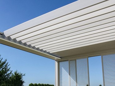 Renson Skye: Exclusive terrace covering with bladed, retractable roof
