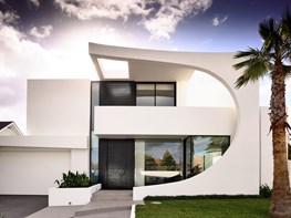 A bold new design for a 1930s coastal home