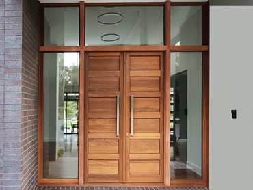 Modern homes use extra-large entrance doors or double doors for a generous entrance