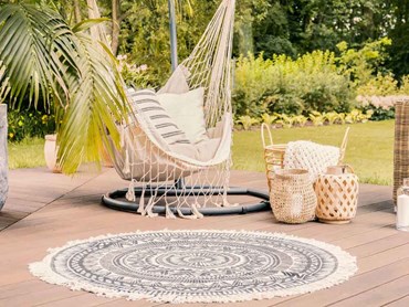 Outdoor rug on composite decking