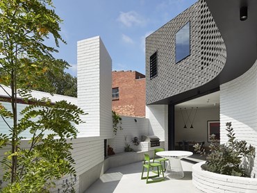 Perimeter House by MAKE Architecture. Photography by Peter Bennetts
