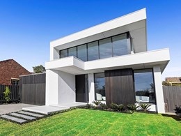 IGU units balance transparency and thermal performance at Balwyn North home