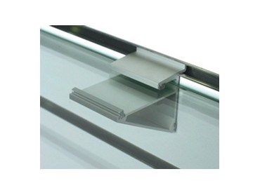 New slatwall glass shelf bracket clips from SI Retail makes indoor ...
