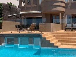 DONCHAMP Splash cast acrylic block panels for quality pool windows and portholes 