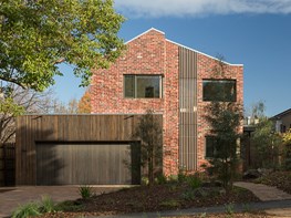 Passive design and recycled brick in a Melbourne courtyard home