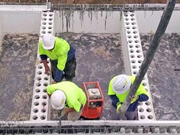 Eliminating air voids during concrete pours in permanent formwork