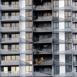 Melbourne authorities demand combustible cladding be replaced at Docklands building