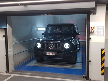 LevantaPark car lift at the new Mercedes-Benz Autohaus