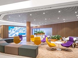 Seamless LOOP ceiling blends into Siemens Warsaw’s ABW-based office design 