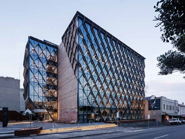 Capral curtain wall helps Barwon Water HQ achieve aesthetic and green ...