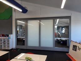 Acoustic glass moving wall delivers flexibility and privacy to Inaburra school classrooms