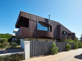 Mosman Bay House by Iredale Pedersen Hook Architects