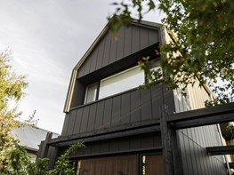 Melbourne home achieves sustainability with unorthodox methods  