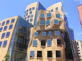 Forming the Curves of Frank Gehry’s UTS Landmark Building