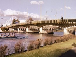 “I feel like a fool”: incorrect plans derail Melbourne bridge upgrade