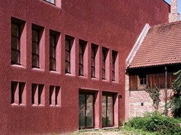 2022 Mies van der Rohe Award finalist features custom Petersen bricks