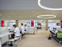 New learning hub provides Queensland school with collaborative spaces 